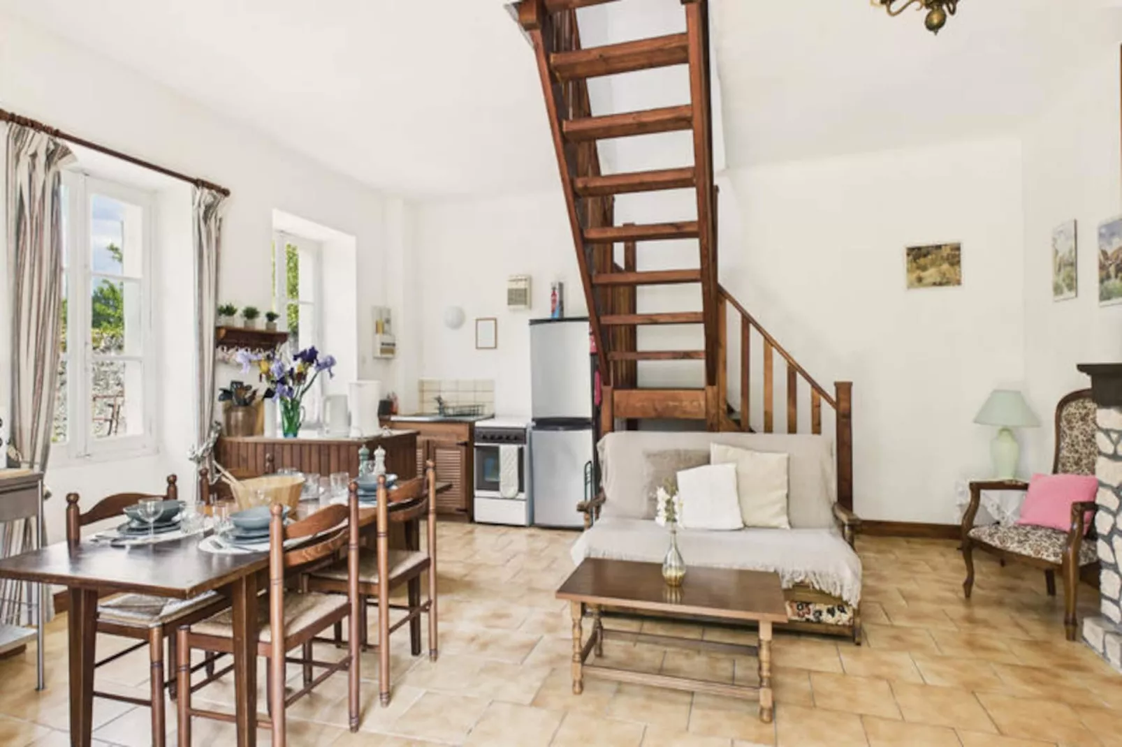 Maison à Montignac-Nicht zugeordnet