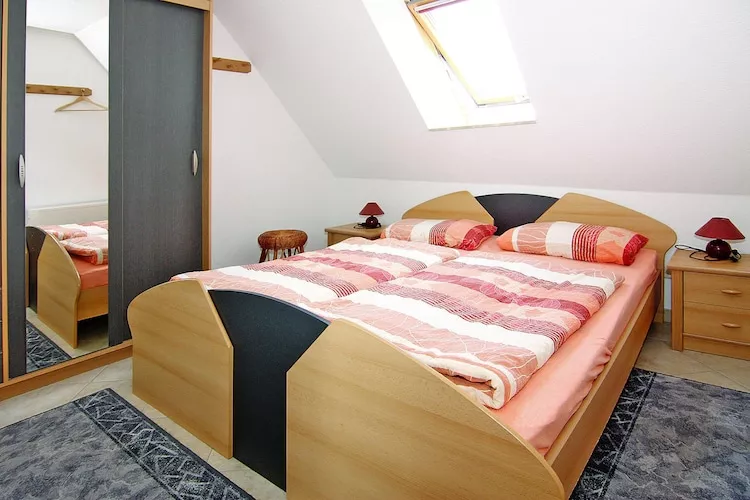 Ferienwohnung Jeske Altenkirchen-2 Etage max 2 Erw u 2 Kinder-Chambre