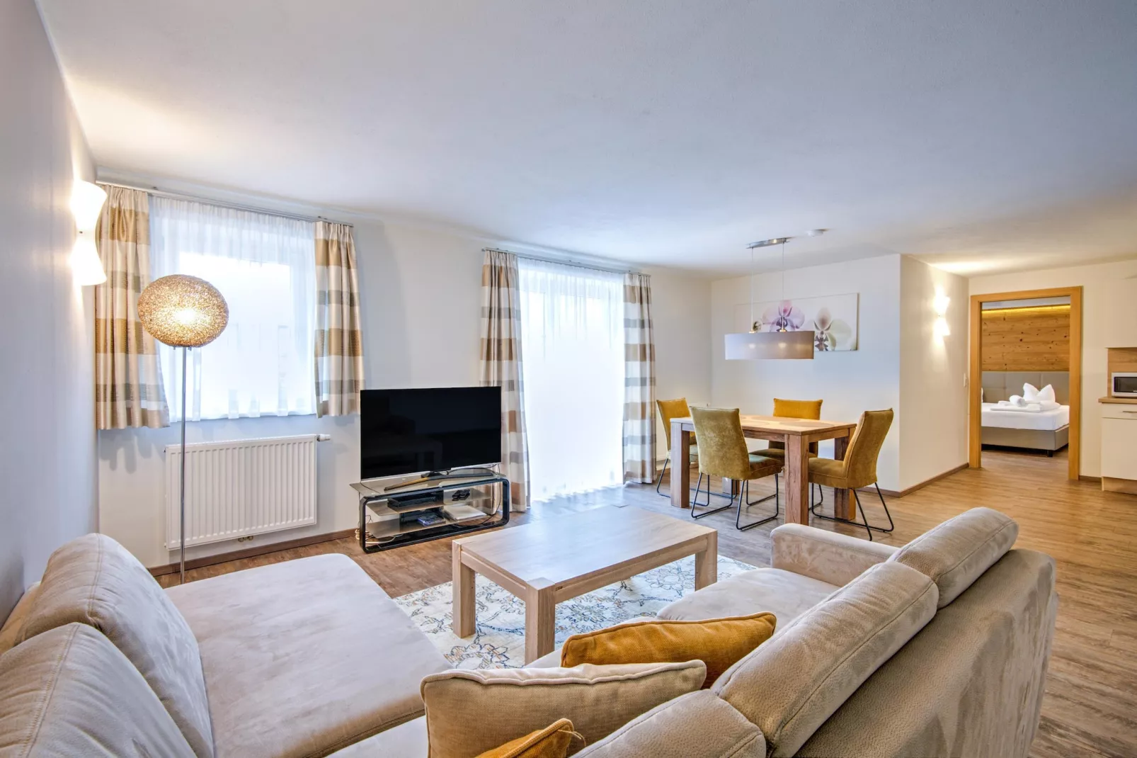 Brunner Apartment Top 4-Living room