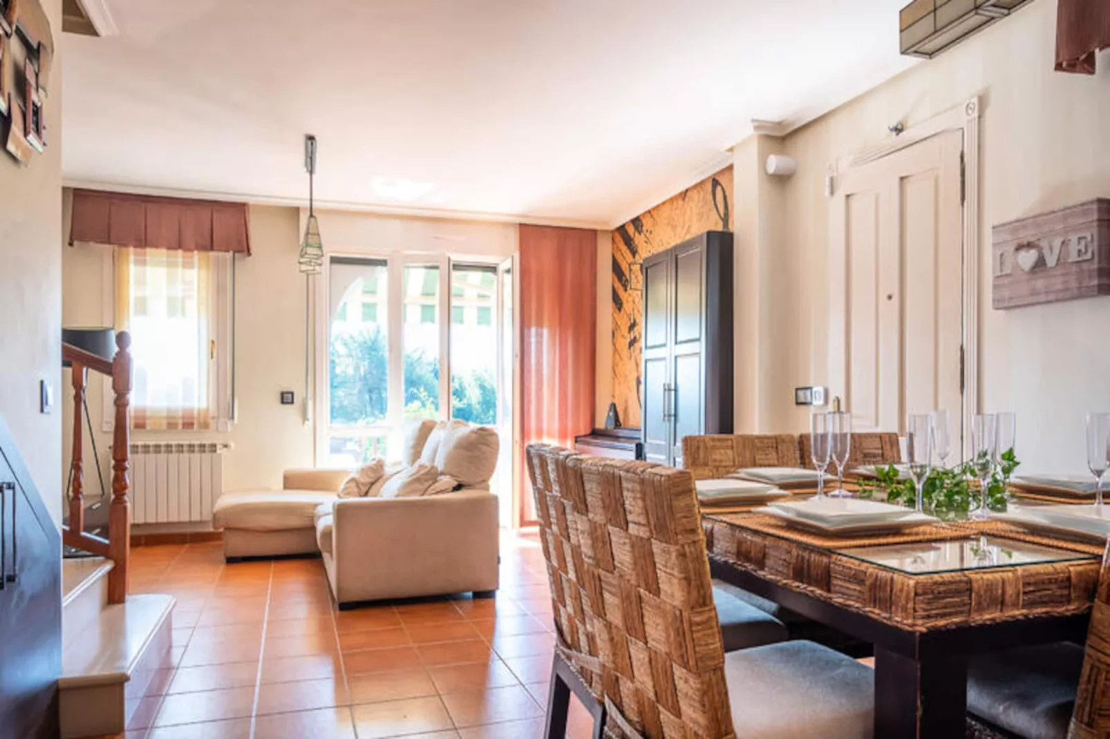 Maison à Argonos-Untagged