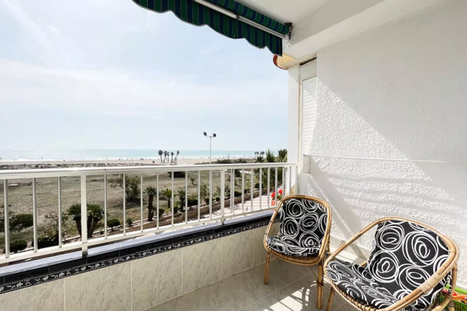 Appartements à Canet d'En Berenguer-Nicht zugeordnet