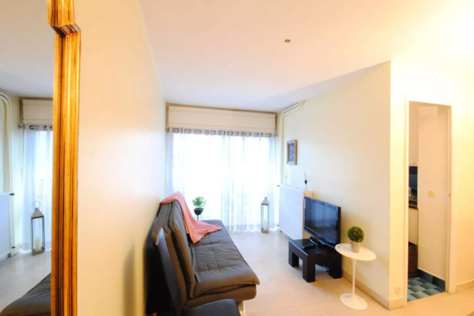 Studio à Cannes-Untagged