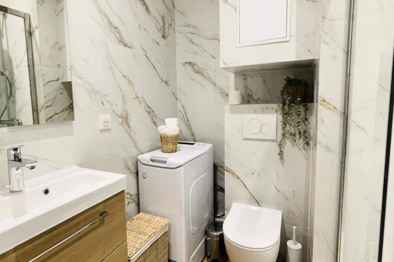 Studio à Cannes-Untagged