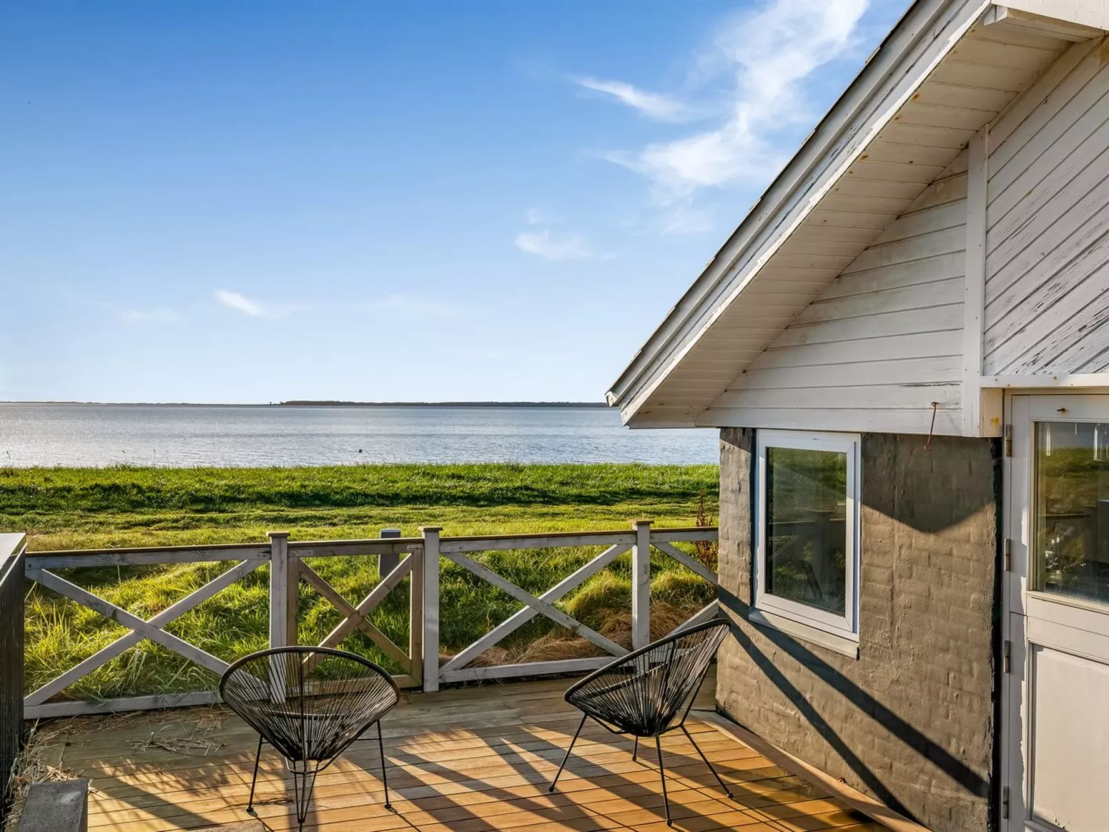 "Iwa" - 15m from the sea-Outside