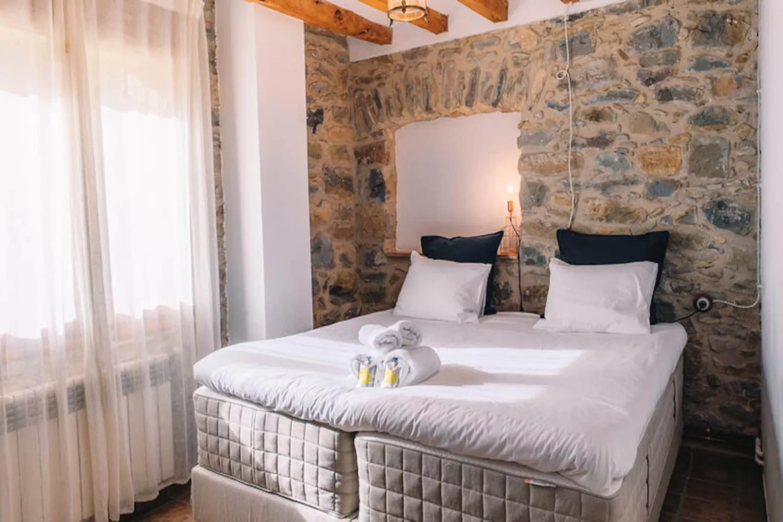 Appartements à Montagut i Oix-Non tagué