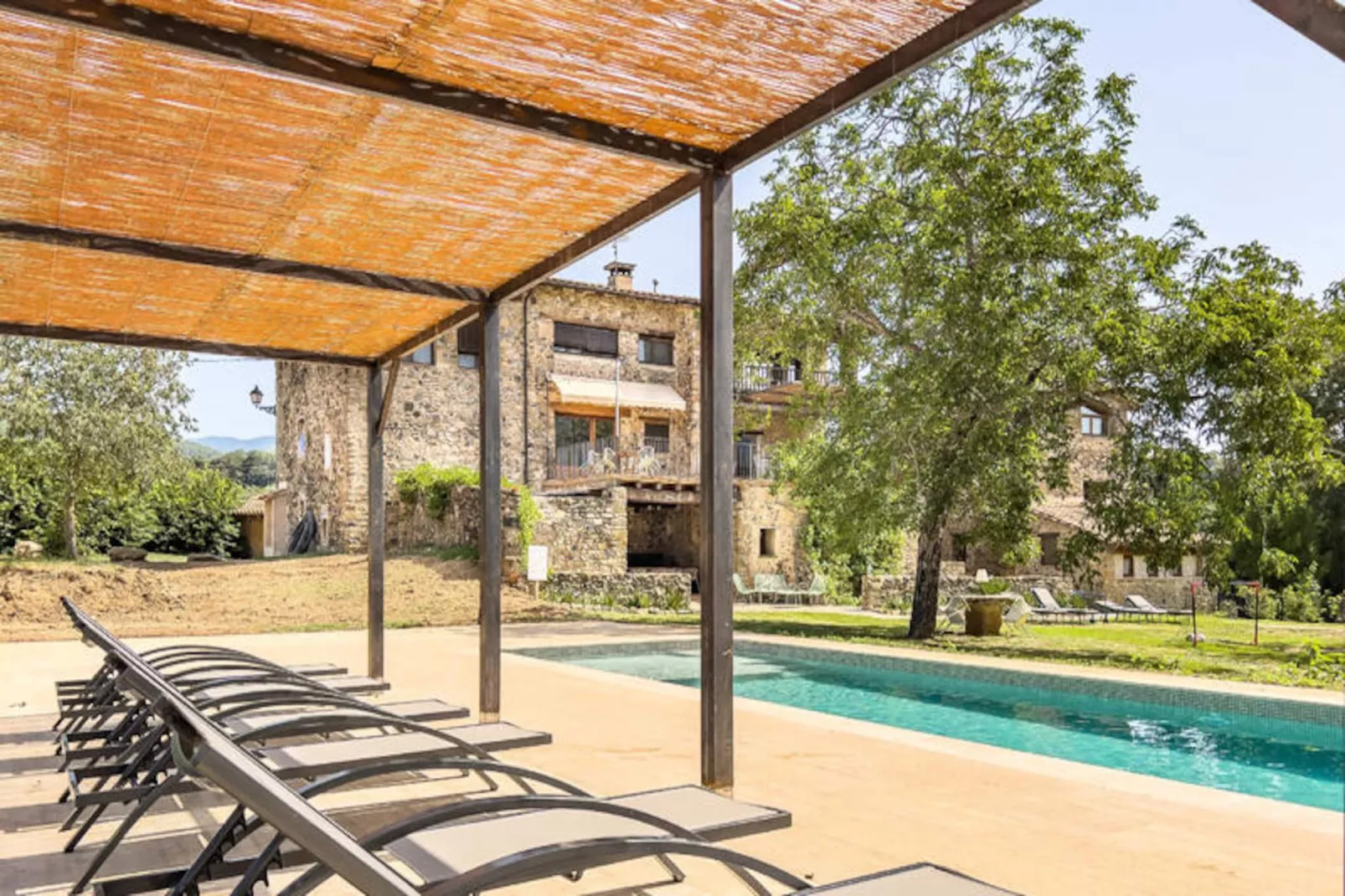 Mobil Home - Bungalow - Cottage à Montagut i Oix-Non tagué