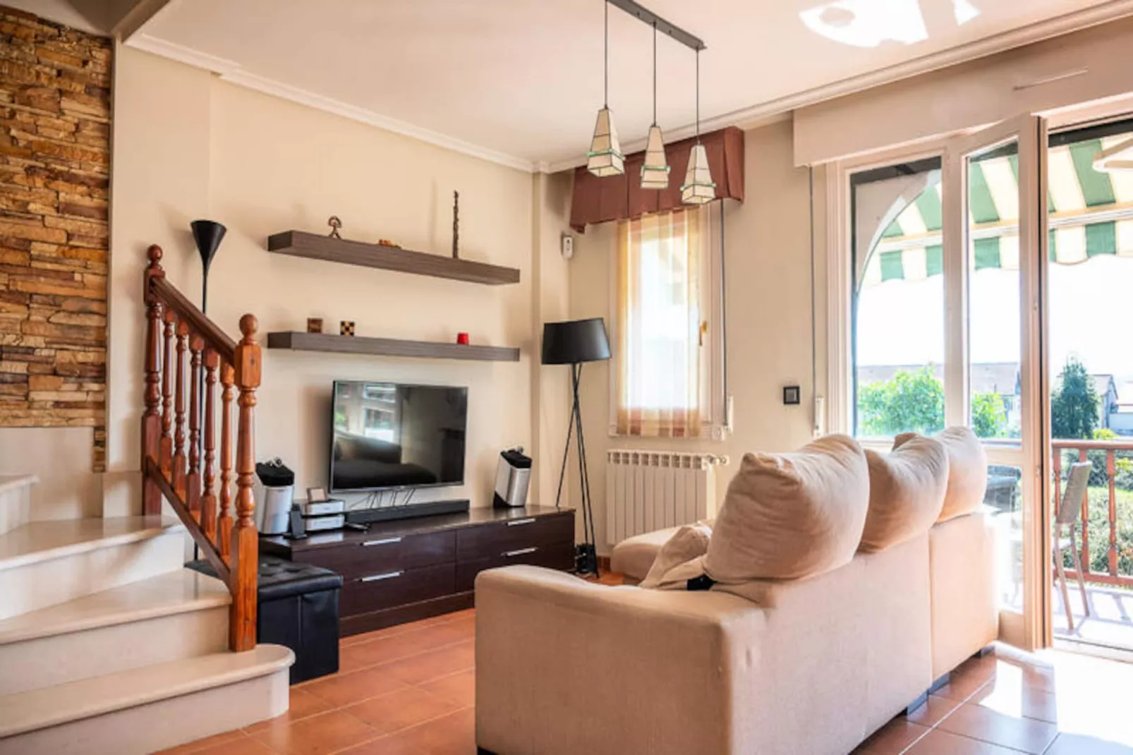 Maison à Argonos-Untagged