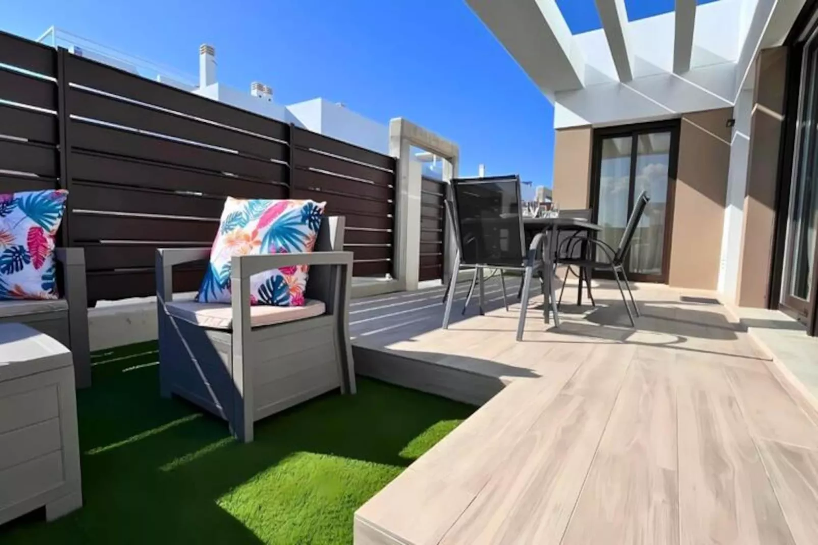 Golf, Soleil Et Piscine Priv&eacute;e Pour Un S&eacute;jour De R&ecirc;ve !-Untagged