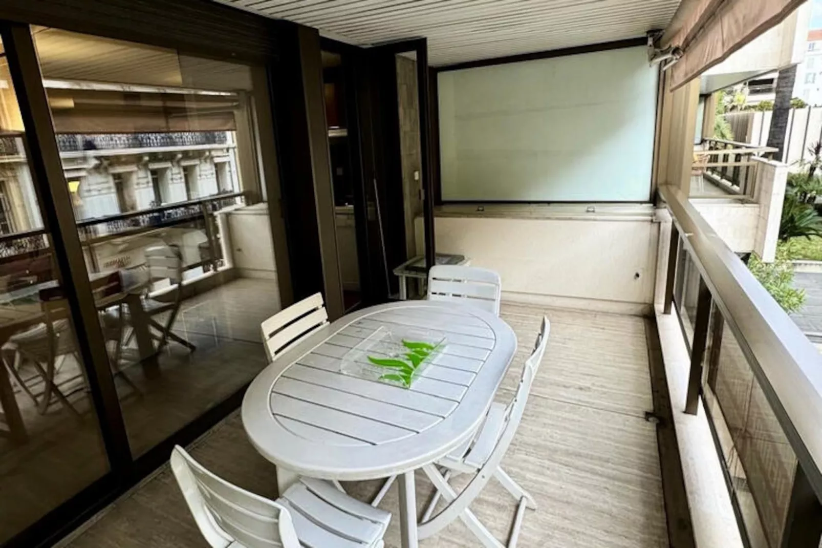 Studio à Cannes-Untagged