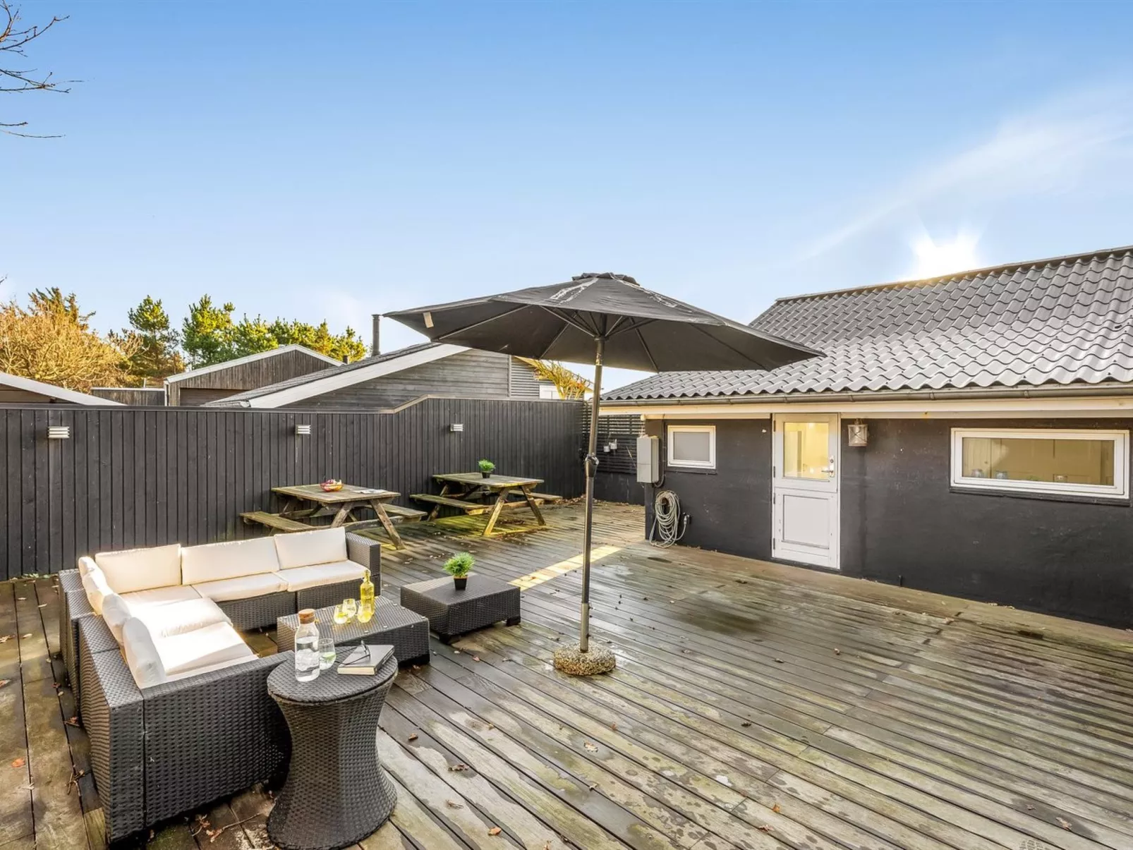 "Iwa" - 15m from the sea-Outside