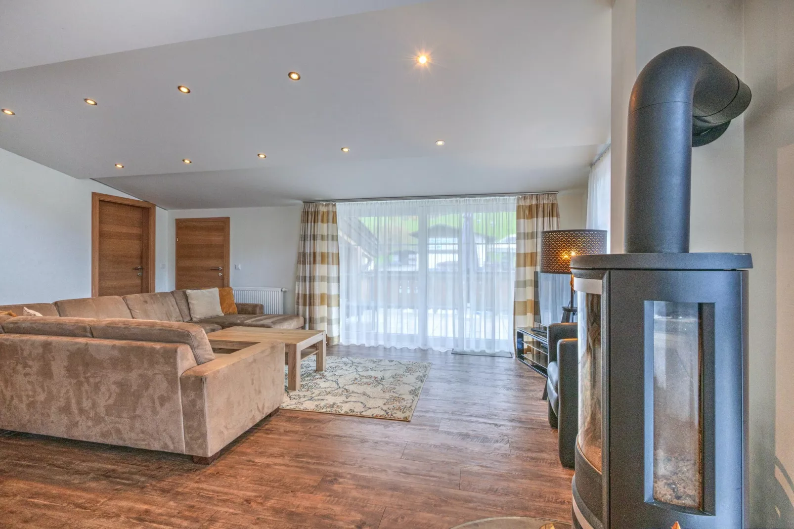 Brunner Apartment Top 7 Penthouse-Living room