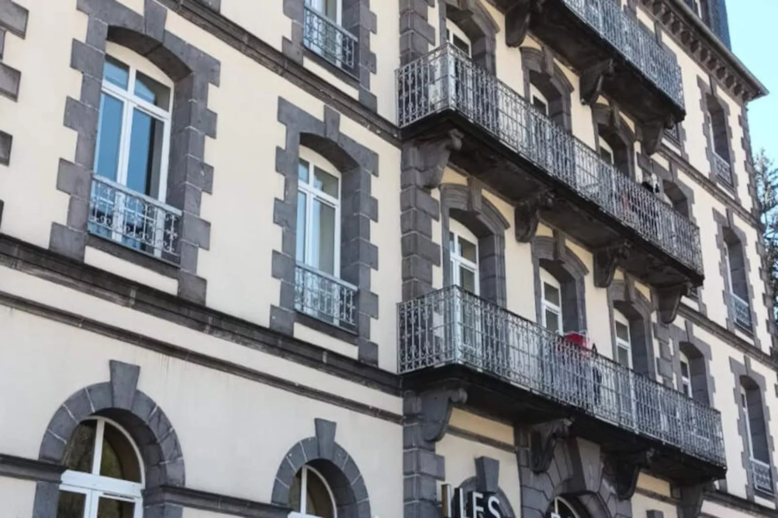 Appartements à La Bourboule-Non tagué