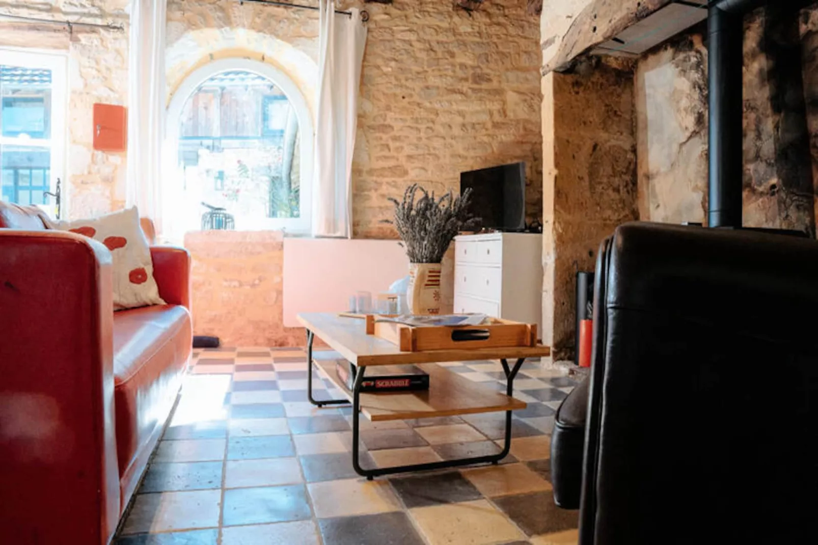 Maison à Coly-Non tagué