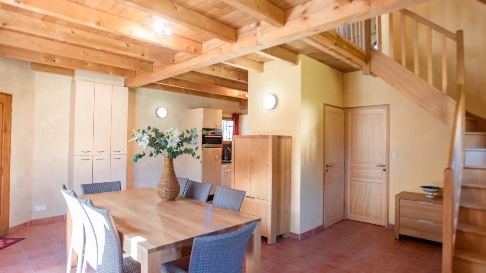 Lac Bleu 25-Dining room