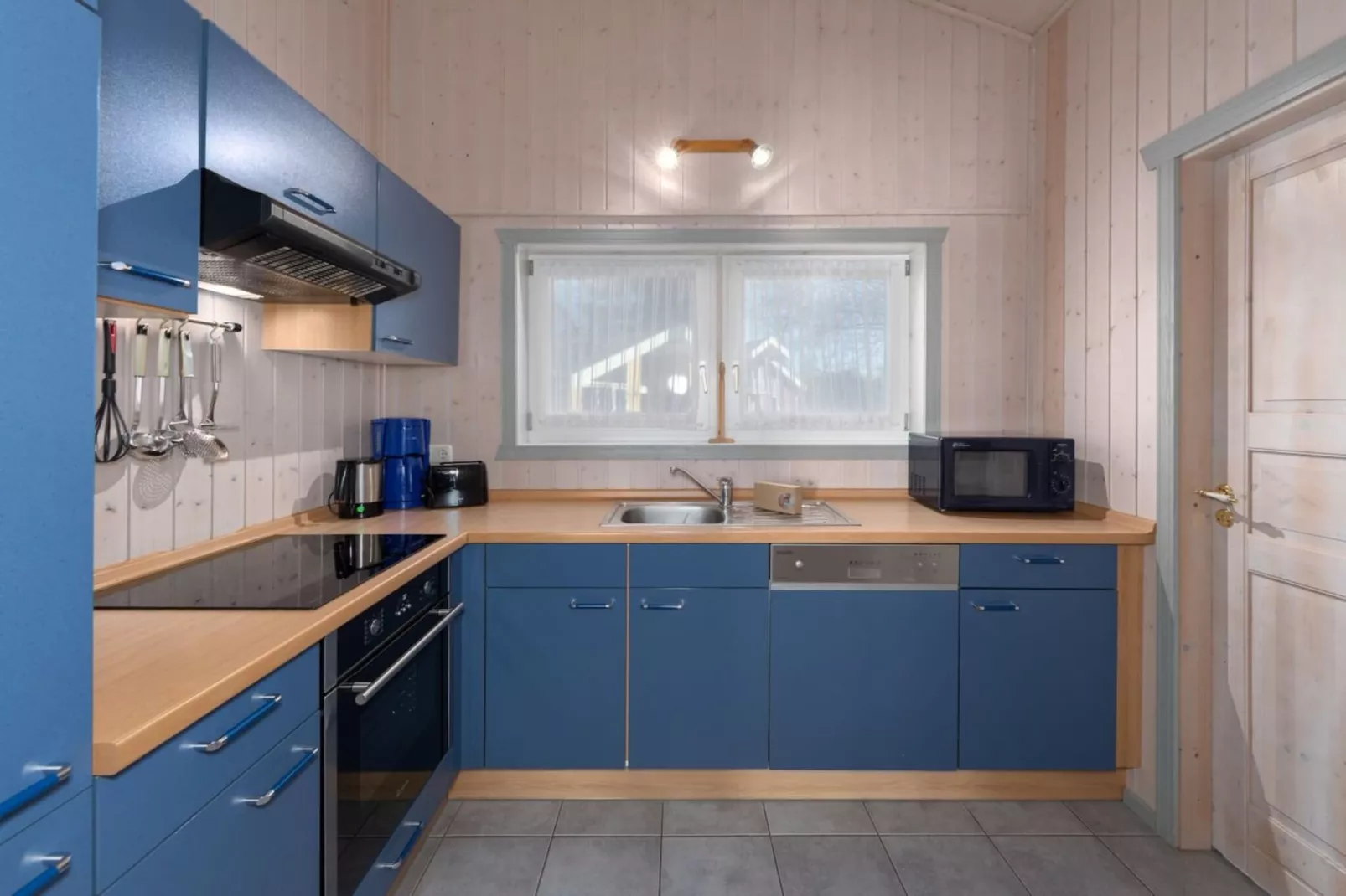 FH Seeschwalbe 197-Cuisine