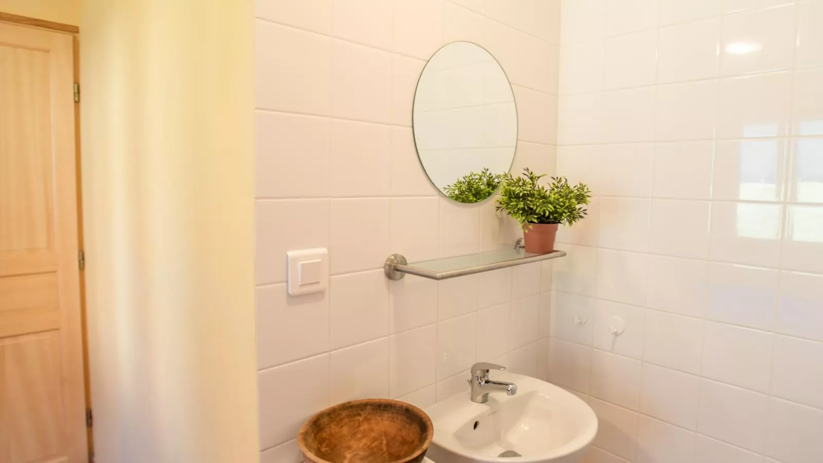 Lac Bleu 25-Bathroom