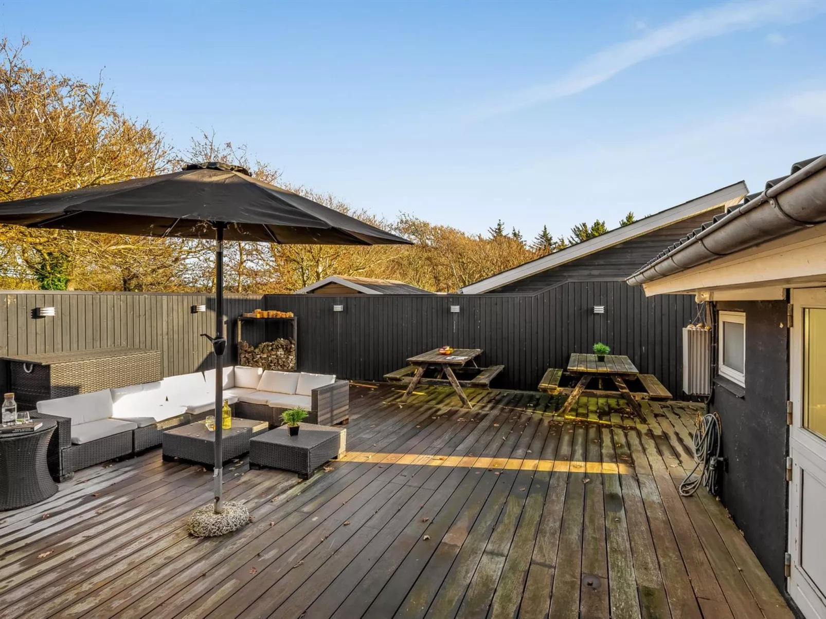 "Iwa" - 15m from the sea-Outside