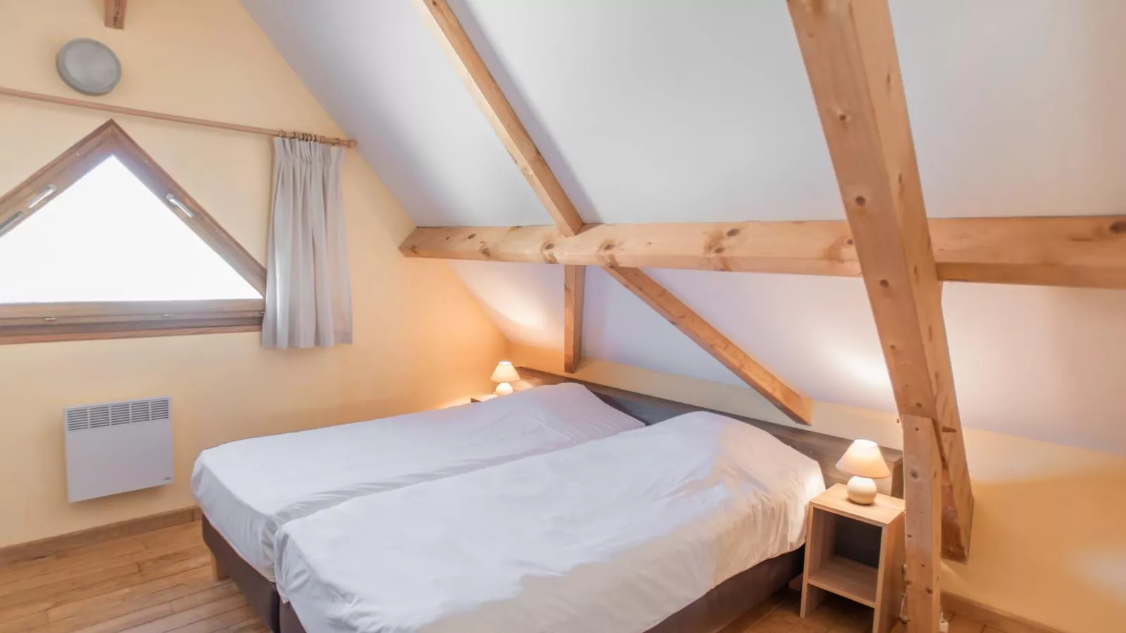 Lac Bleu 25-Bedroom