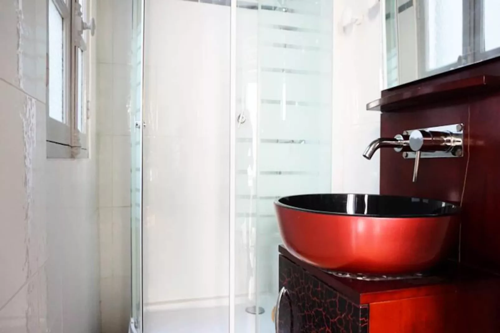 Studio à Paris-Untagged