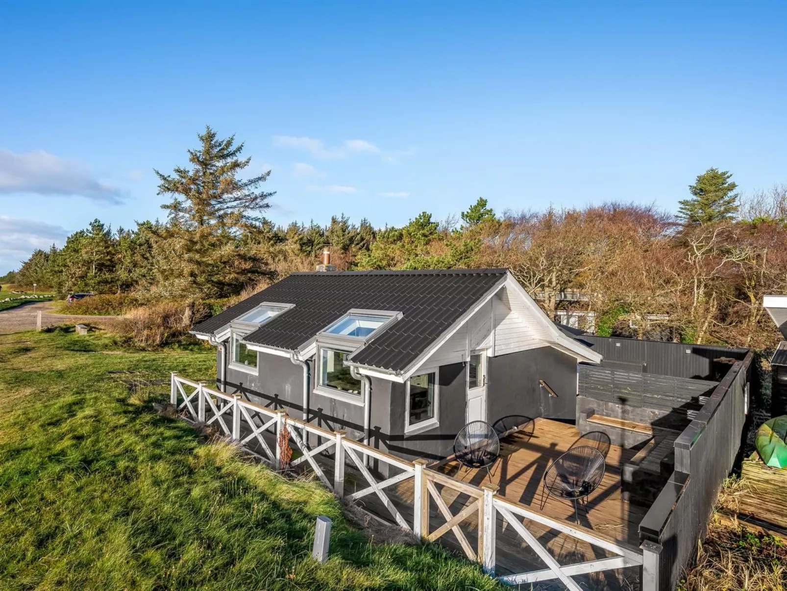 "Iwa" - 15m from the sea-Outside