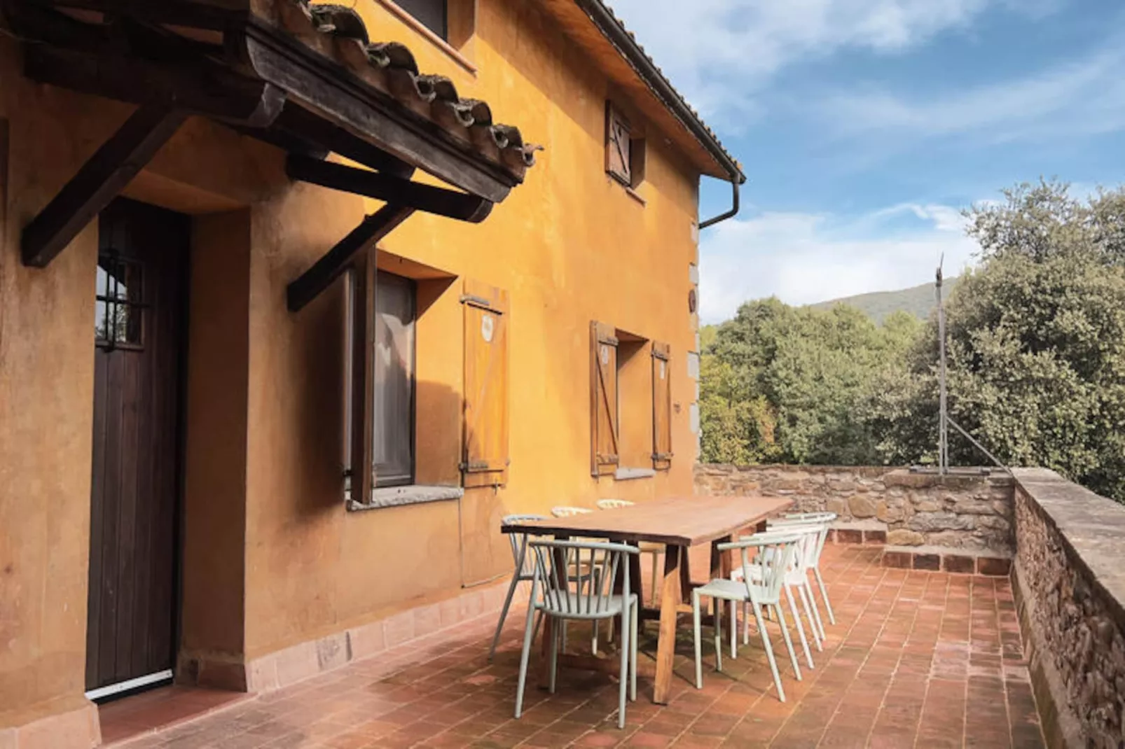 Appartements à Montagut i Oix-Non tagué