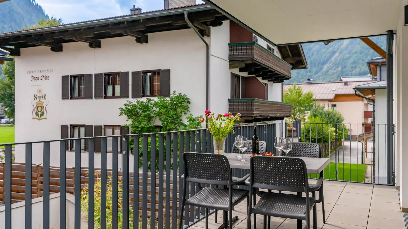 Falken Suites TOP 4-Terrace balcony