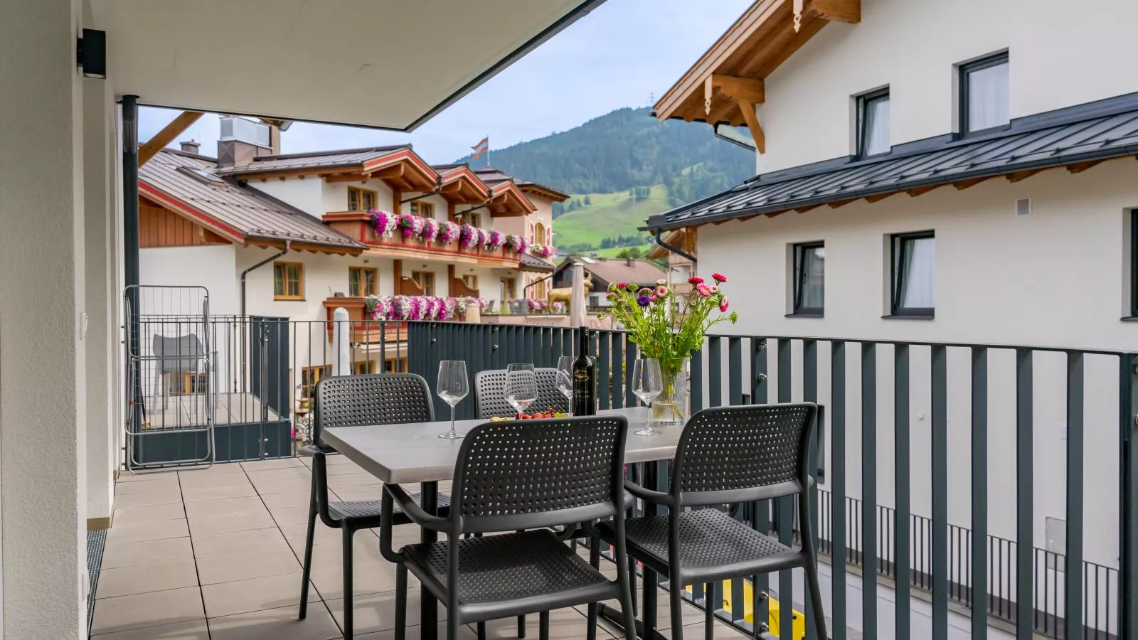 Falken Suites TOP 4-Terrace balcony