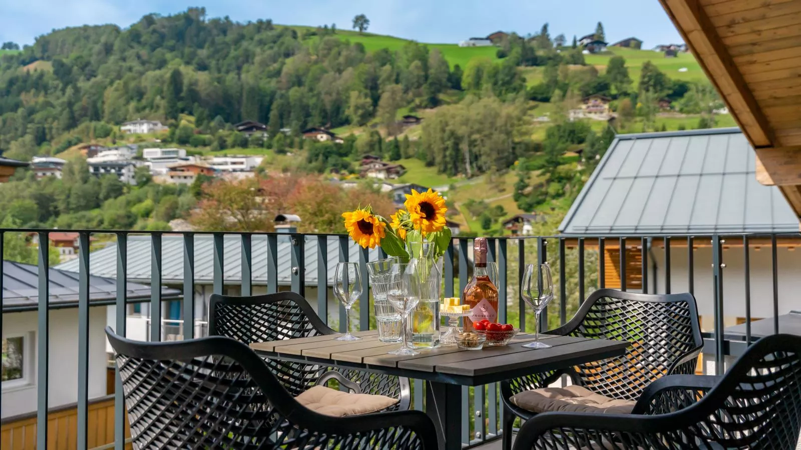 Falken Suites TOP 6-Terrace balcony