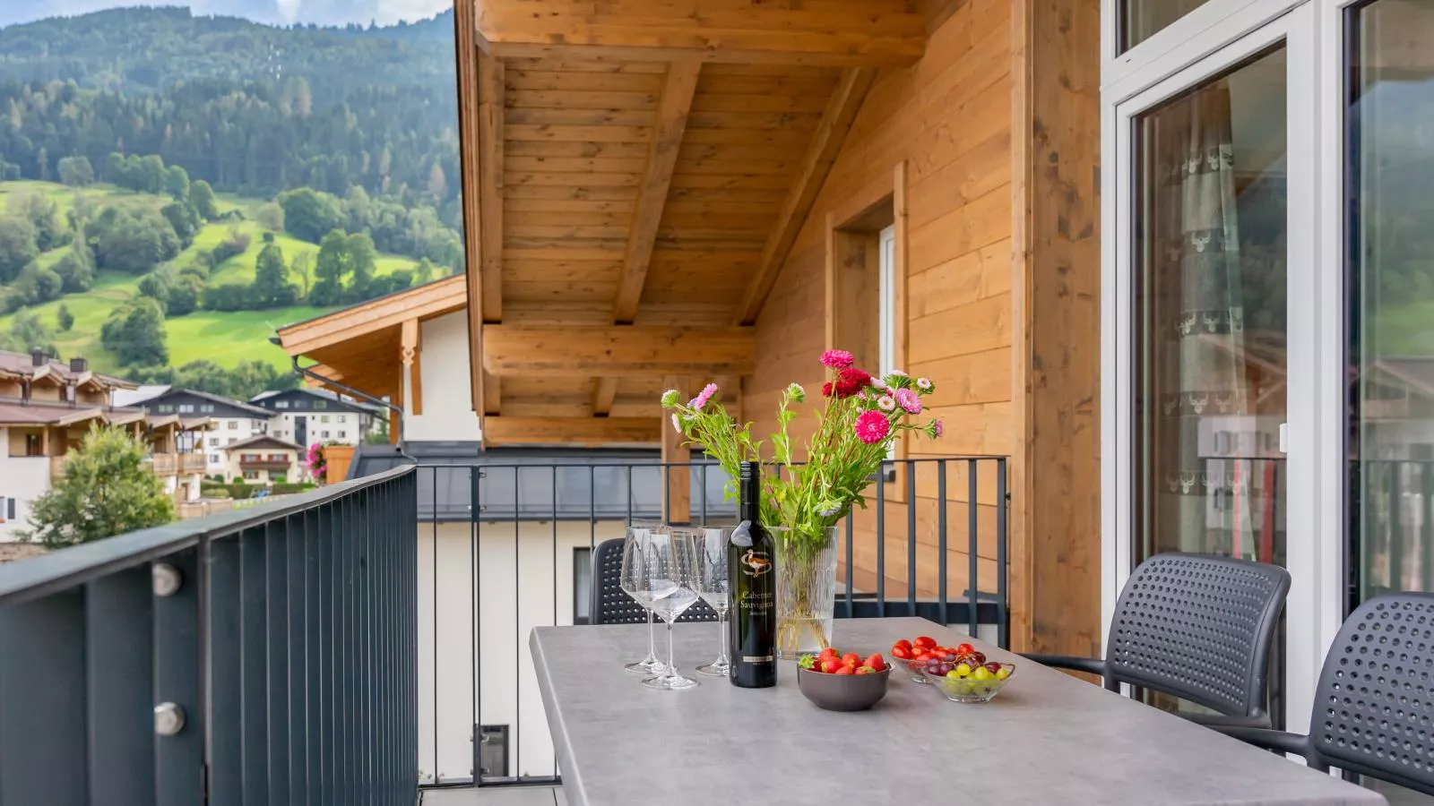 Falken Suites TOP 8-Terrace balcony