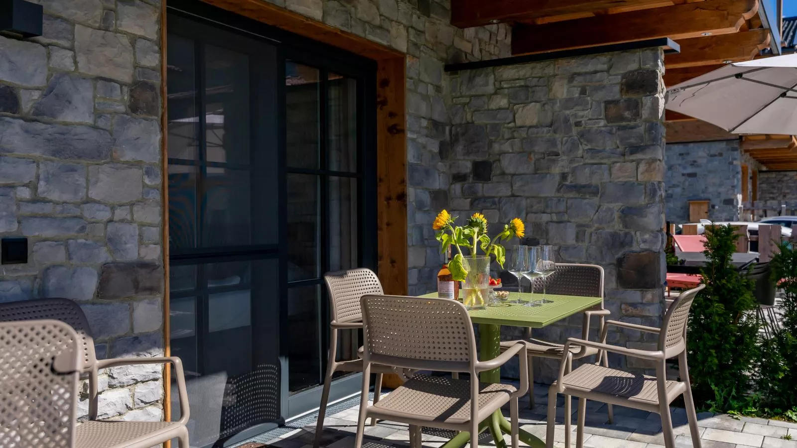 Chalet Aquila-Terrace balcony