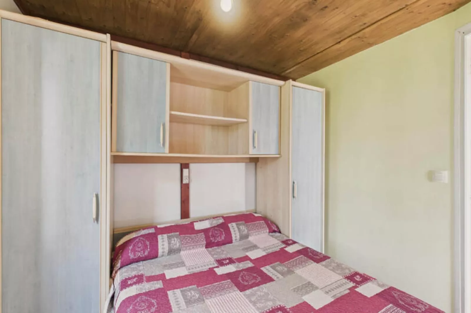 Chalets à Salignac-Eyvigues-Nicht zugeordnet