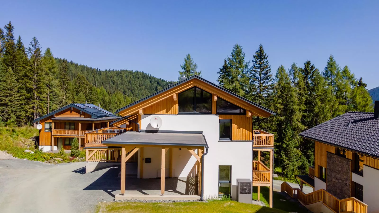 Atemlos Mountain Chalet-Exterior summer