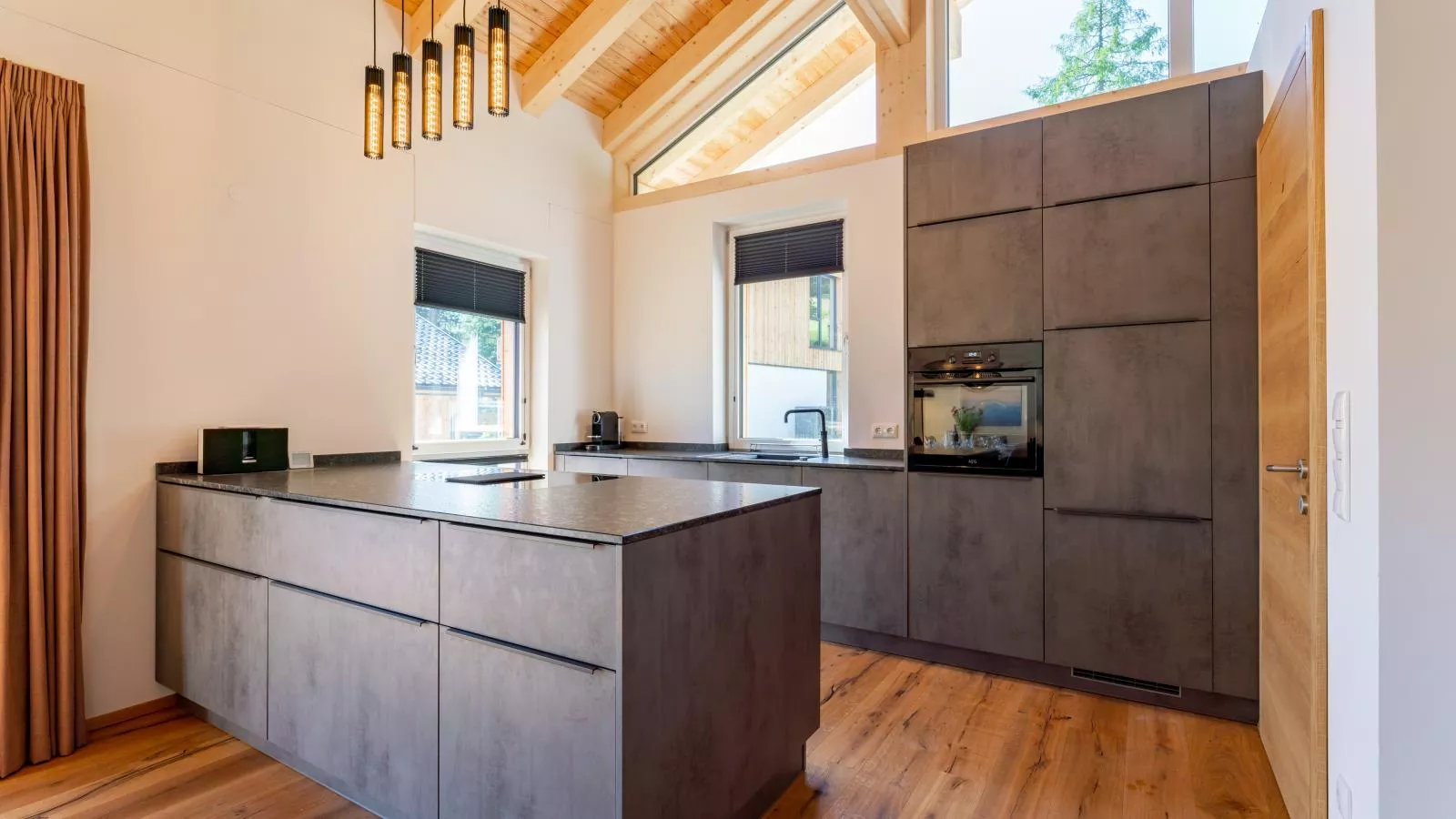 Atemlos Mountain Chalet-Kitchen
