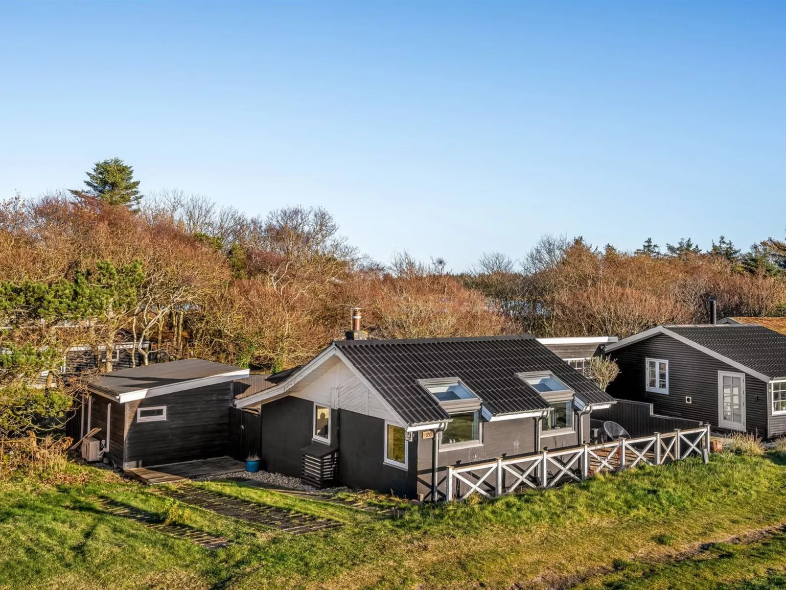 "Iwa" - 15m from the sea-Outside