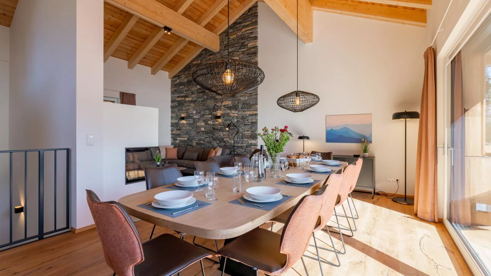 Atemlos Mountain Chalet-Dining room