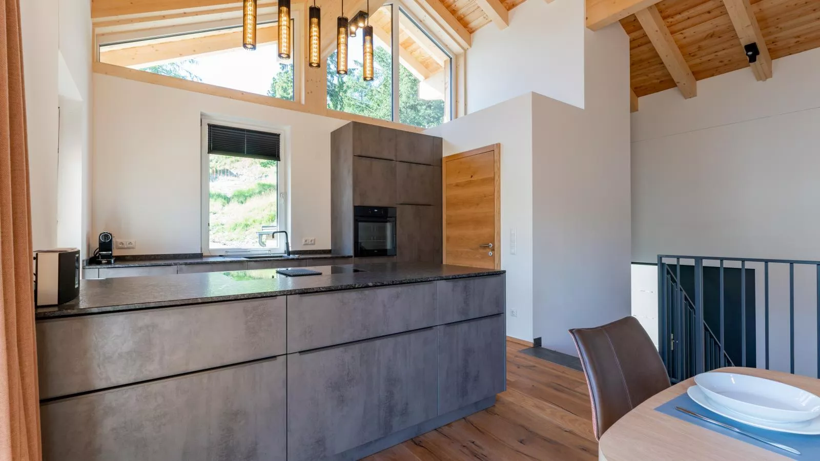 Atemlos Mountain Chalet-Kitchen