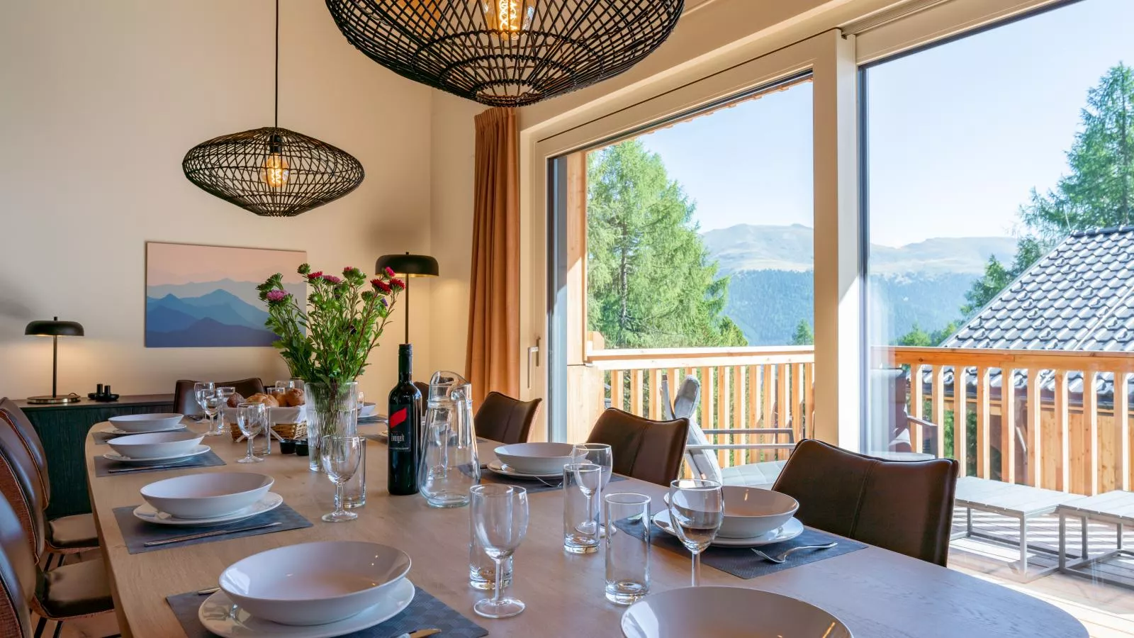 Atemlos Mountain Chalet-Dining room