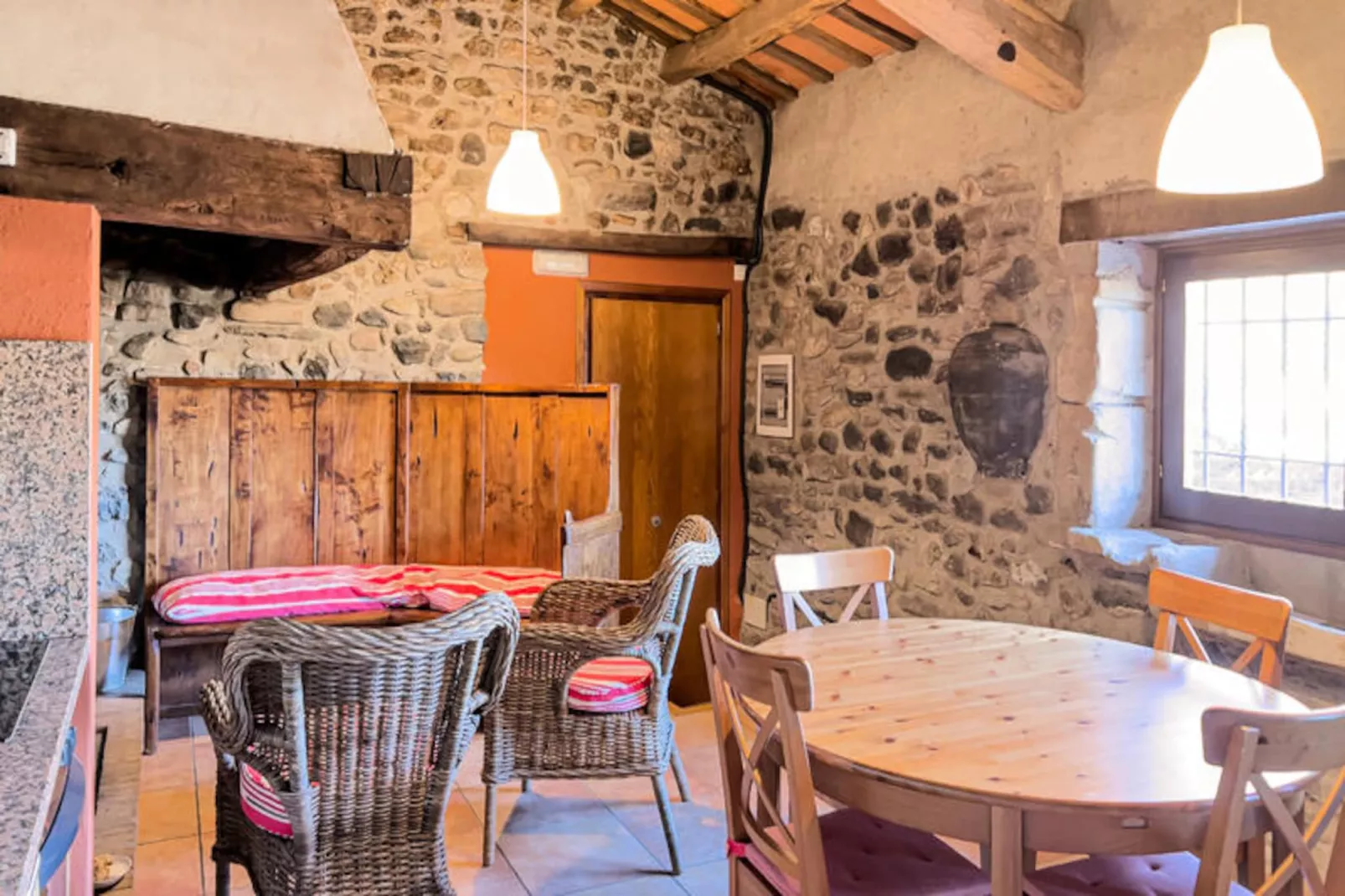 Appartements à Sant Feliu de Pallerols-Non tagué