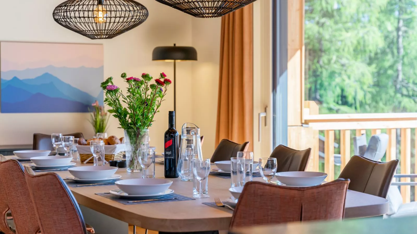 Atemlos Mountain Chalet-Dining room
