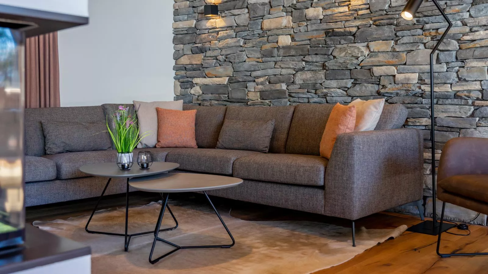 Atemlos Mountain Chalet-Living room
