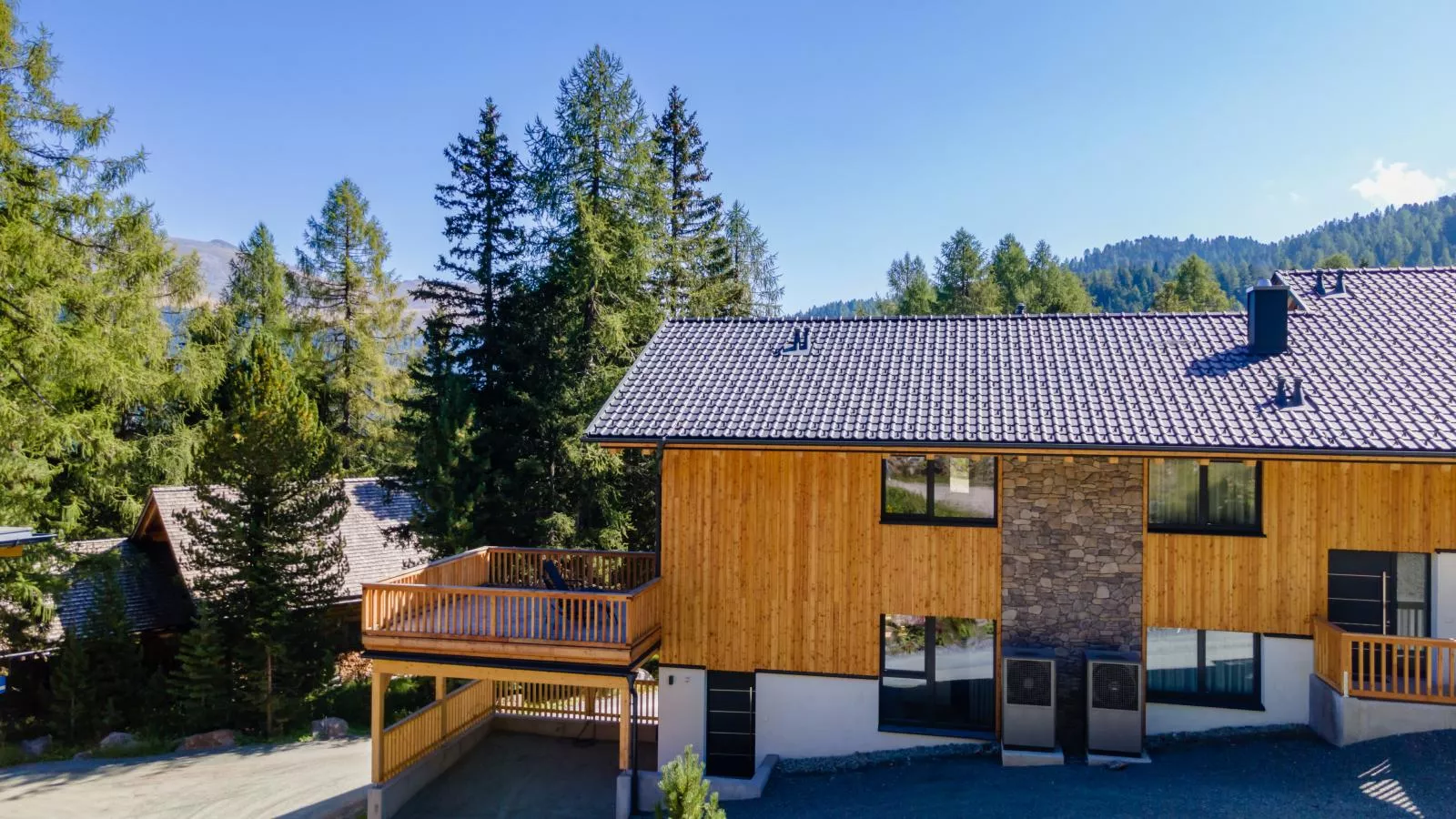 Alpinchique 3 Mountain Chalet-Exterior summer