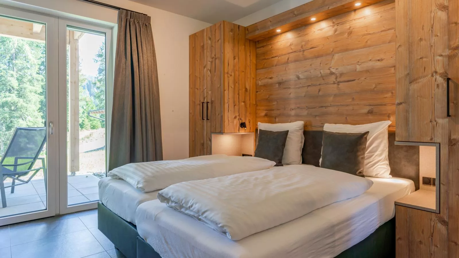 Alpinchique 3 Mountain Chalet-Bedroom