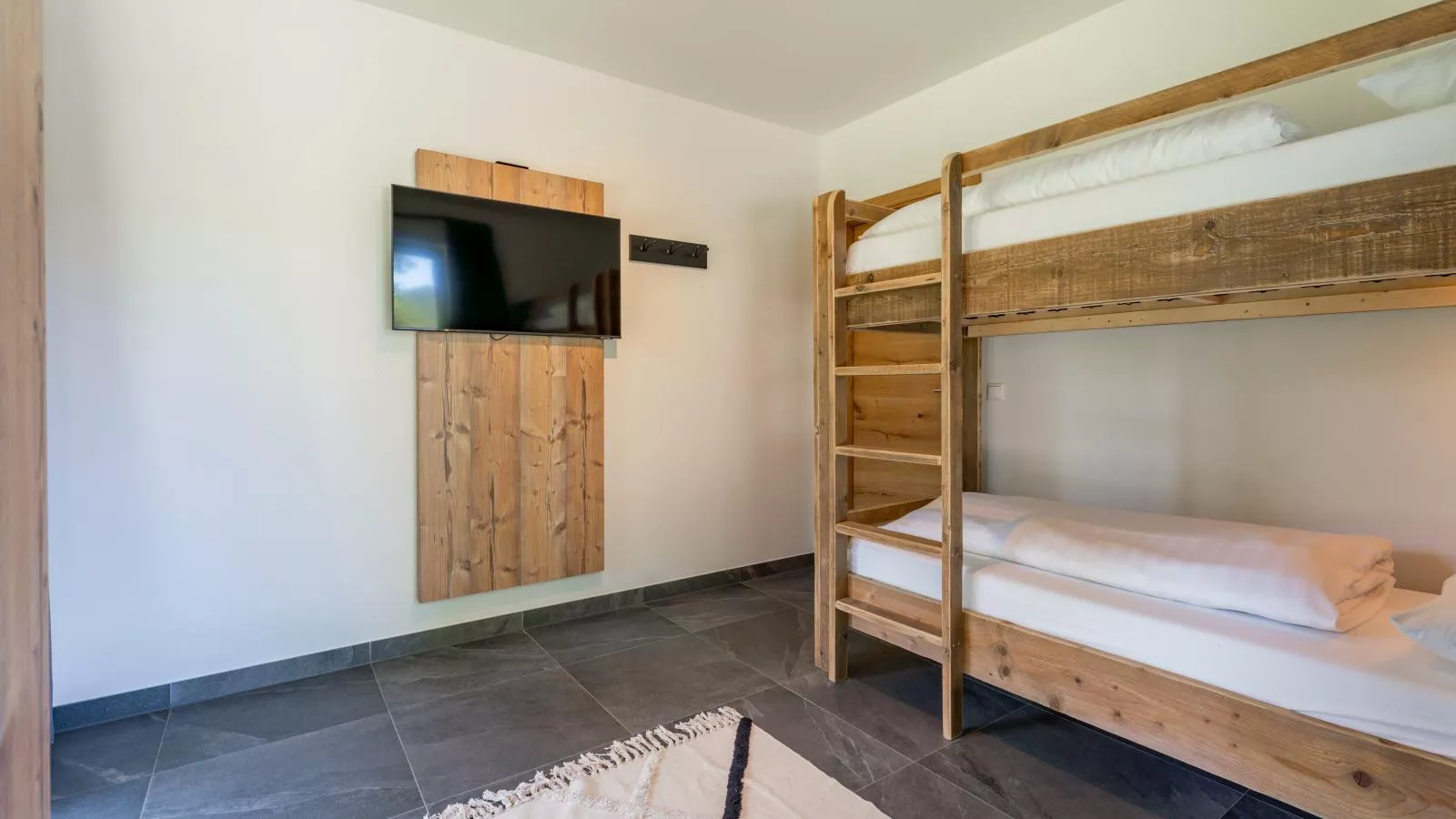 Alpinchique 3 Mountain Chalet-Bedroom
