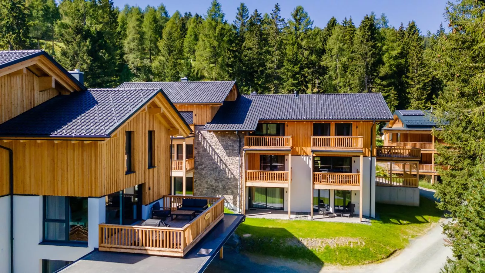 Alpinchique 3 Mountain Chalet-Exterior summer