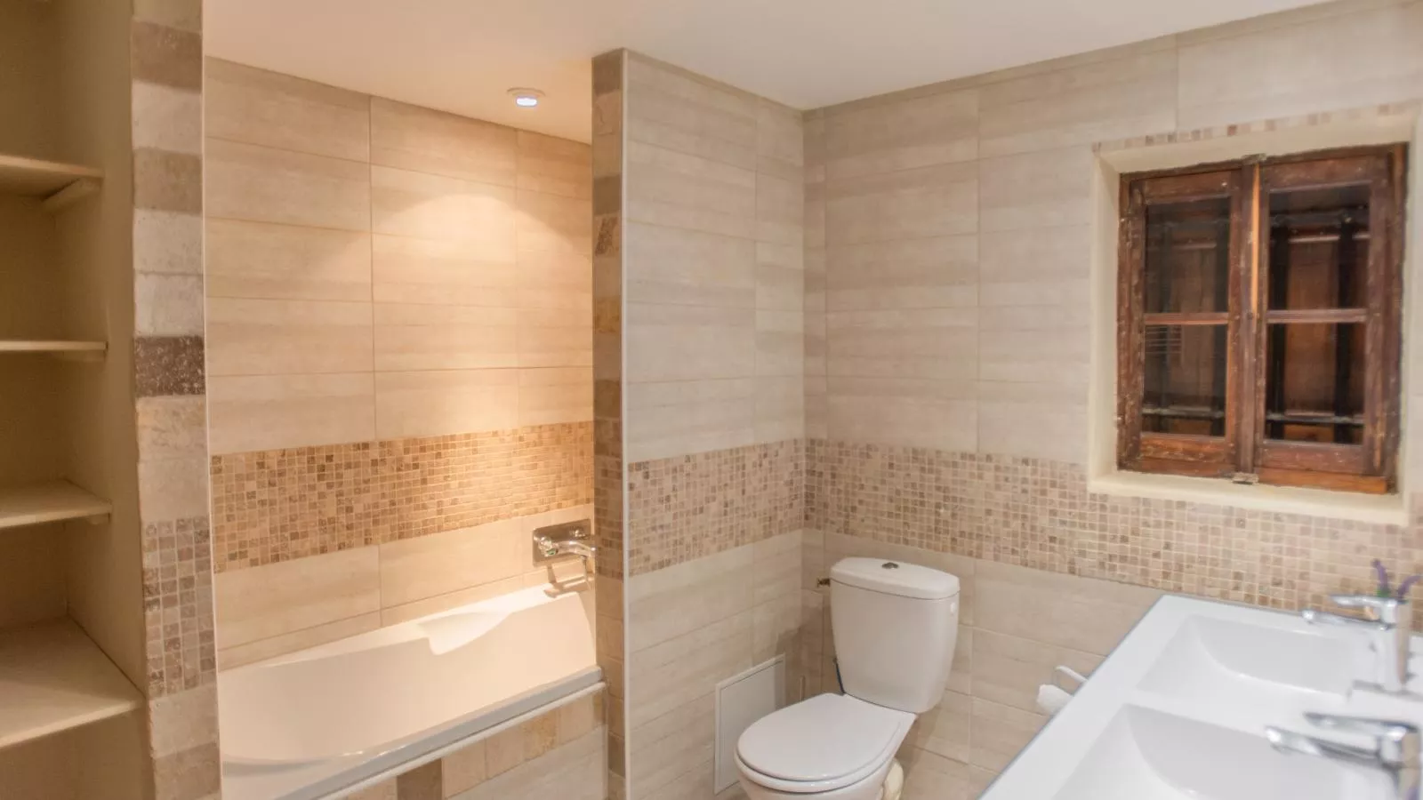Tauleigne-Bathroom