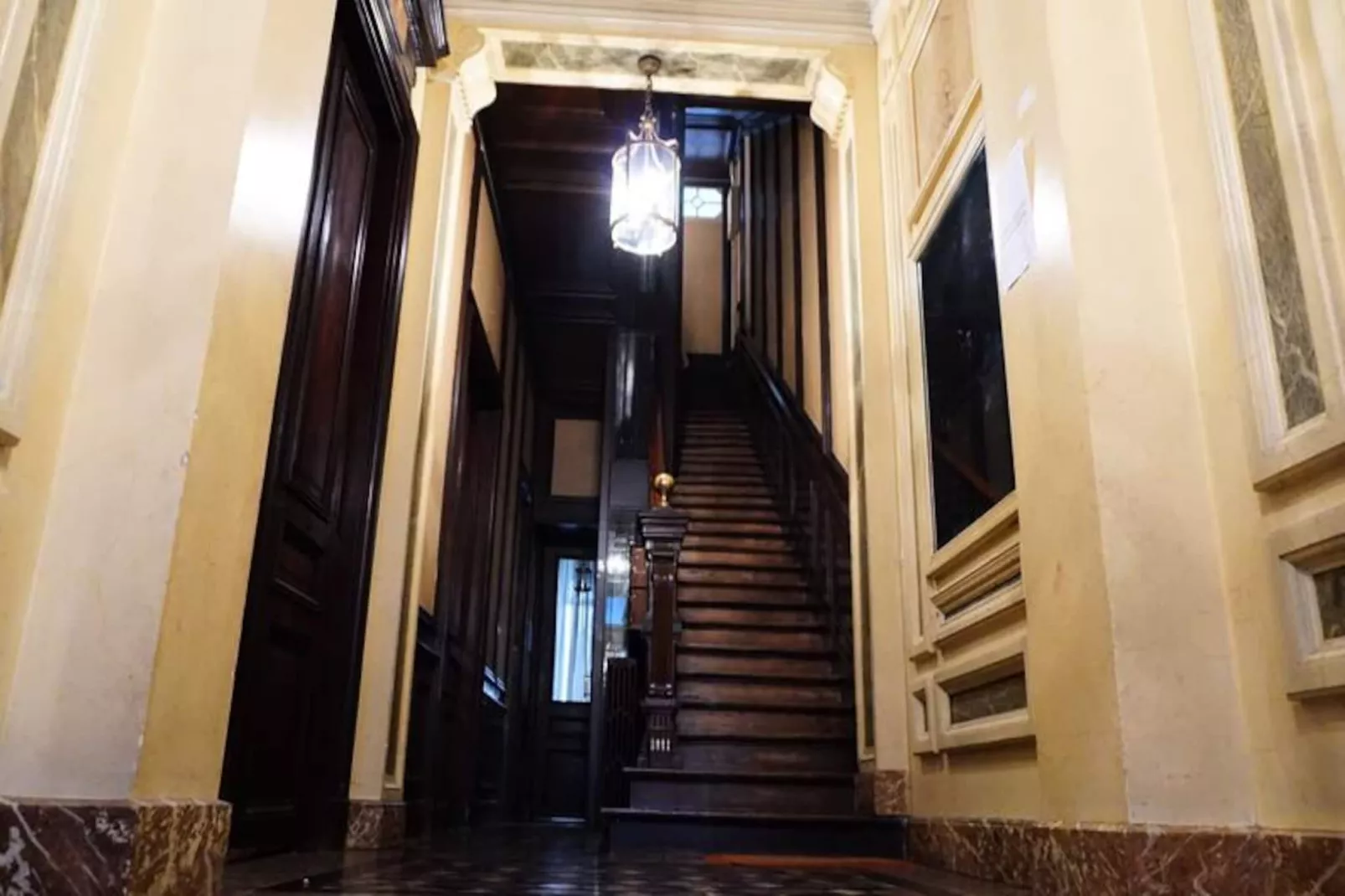 Studio à Paris-Untagged