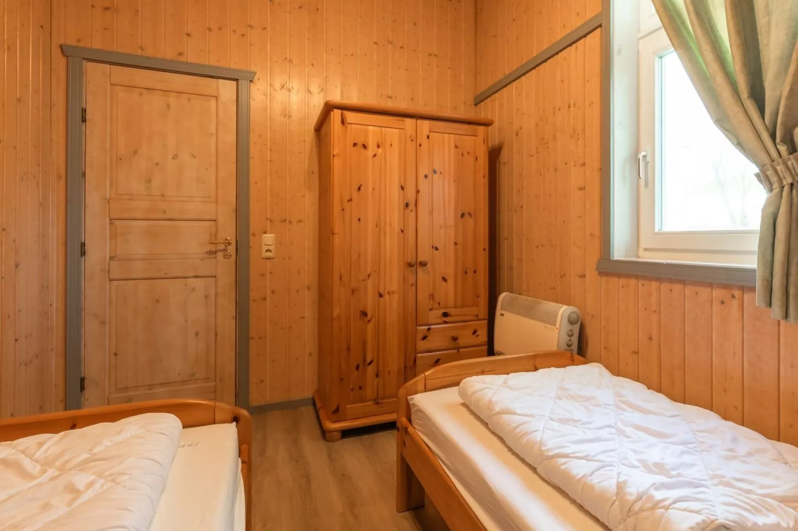 FH Seeschwalbe 221-Bedroom