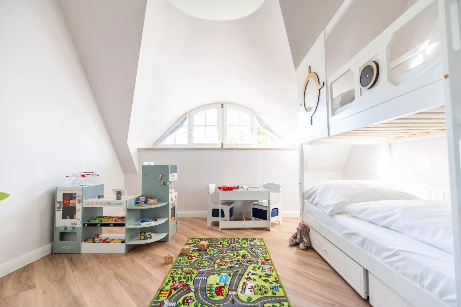 Haubenlerche 53-Bedroom