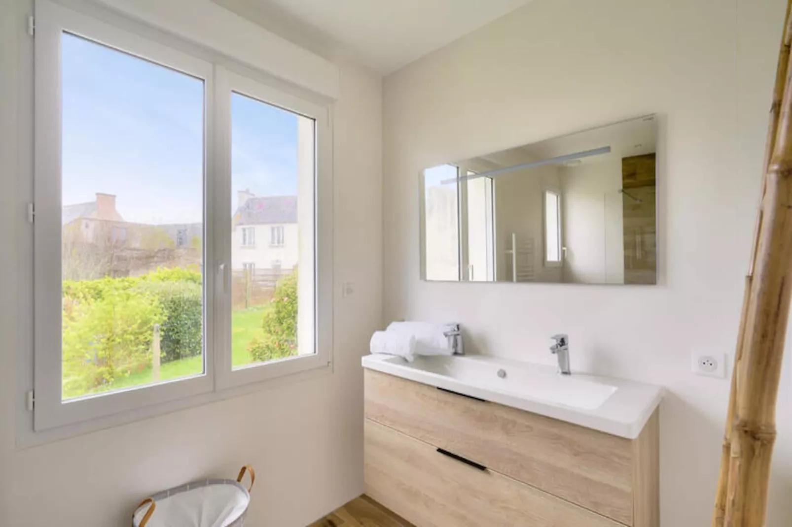 Maison à Ploneour-Lanvern-Non tagué