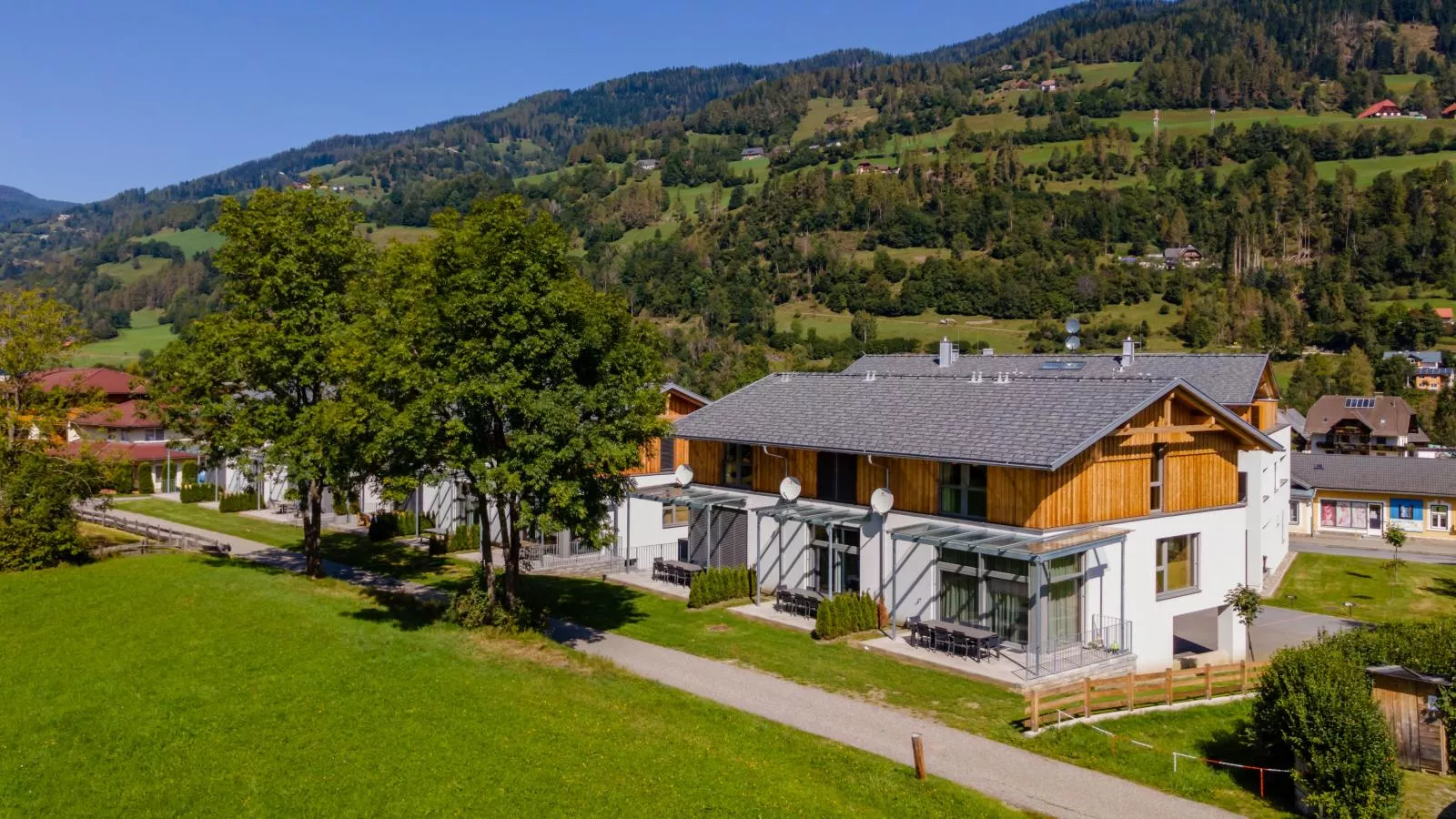 Kreischberg The Exclusive Haus 5 Top 14-Außenbereich Sommer
